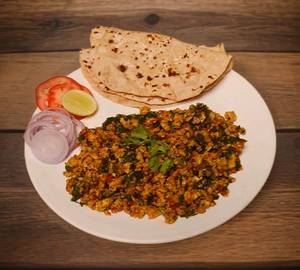 Spicy Paneer Bhurji Roti 4