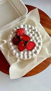 Strawberry Cream Bento Cake