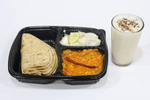 Veg Kolhapuri 4 Plain Chapati Buttermilk