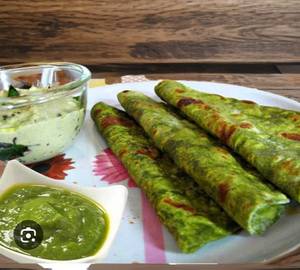 Bathua Ka Paratha 2 pes chatni Achar