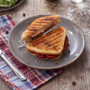 Grilled Chilli Cheese Sandwich
