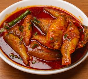 Fish Pulusu (Chinna Chepalu + Chinthakay)