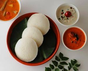 Steamed Idli 3 Pcs