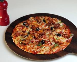 Chicken Tikka Makhani Pizza