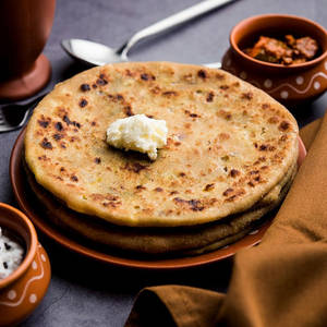Aloo Pyaz Paratha