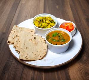 Aloo Ki Bhurji Dal Roti