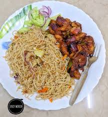 Egg Hakka Noodles + Chilli Chicken