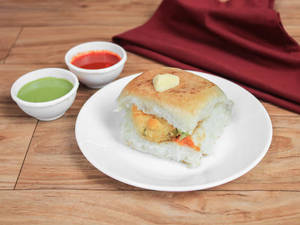 Special tawa butter vadapav