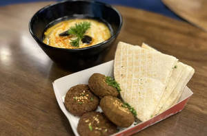 Falafel & Hummas