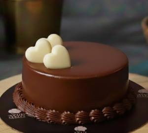 Eggless Royal Chocolate Truffle Cake (1/2 Kg)