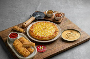 Sweet Corn Pizza Pie + Garlic Bread + Dip