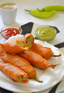 Milagai Bajji  (3 Pcs)