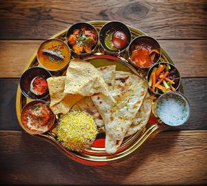 Veg Special Thali