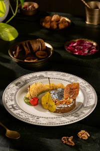 Akhrot & Anjeer Ka Halwa