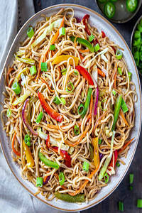 Veg Hakka Noodle