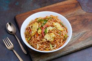 Egg Chilly Garlic Noodles