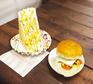 2 chicken sandwich with chicken buger