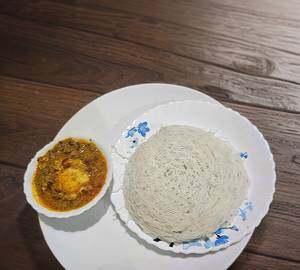 Idiyappam Egg Curry