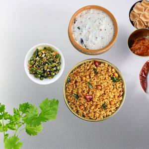 Tamarind Rice 450 Ml+curd Rice 250 Ml+veg 250 Ml+fryums+pickle