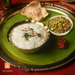 Dhaba Style Curd Rice 450 Ml + Veg 250 Ml + Fryums + Pickle