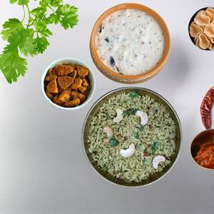 Mint Coriander Rice 450 Ml+curd Rice 250 Ml+veg 250 Ml+fryums+pickle
