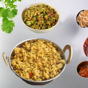 Green Gram Rice 450 Ml + Veg 250 Ml + Fryums + Pickle