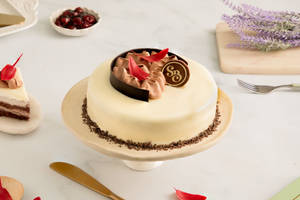 Dark Forest Cherry Cake (eggless) (1/2 Kg)