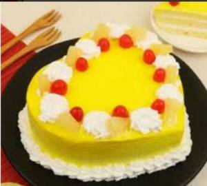 Pineapple Heart Shape Cake [500 Gram]