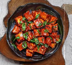 Butter spe chilli paneer