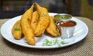 Mirchi Vada (4 Pieces)