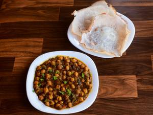 3 Vellayappam With Kadala Curry