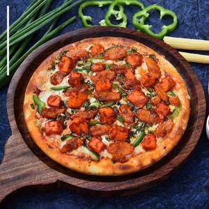 Schezwan Chicken Pizza