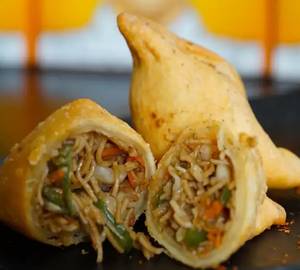 Noodles Samosa