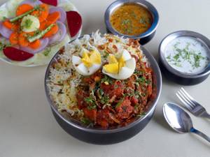 Special Chicken Hyderabadi Dum Biryani