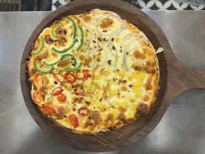 4 In 1 Pizza (cheese Burst+onion, Capsicum,corn, Red Peprik)