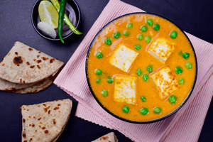 Matar paneer