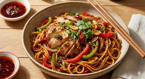 Chilli Garlic Noodles [Chicken]