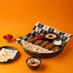Hummus pita & Falafel