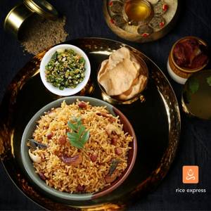 Kandi Podi Rice 450 Ml + Veg 250 Ml + Fryums + Pickle