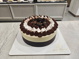 SPECIAL BLACK FOREST CAKE