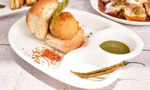Vada Pao (1 Pc)