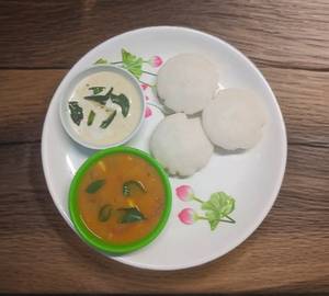 Idly (2 Set)(10  Pieces) combo sambar chutney 