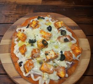 Creamy paneer pizza(8 inch)