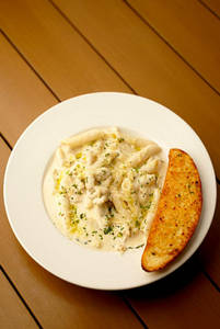Cheesy Alfredo Pasta