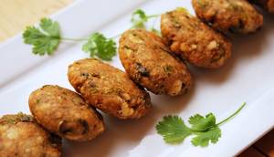 Kaju Methi Tikki