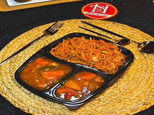 Chilli Panner + Noodles Combo