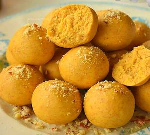 Besan Laddu (Bandar Laddu)