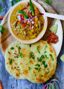 Chole Kulcha (matar) Delhi Style ( 2 Pcs )