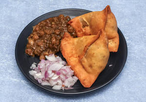 Samosa [2 Pieces] With Chole