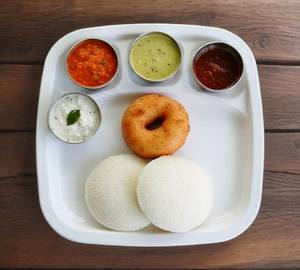 Vada [1 Pieces] And Idli [2 Pieces]  Sambar
